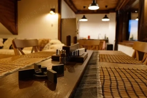 Disponibila de craciun si revelion - imagine 2