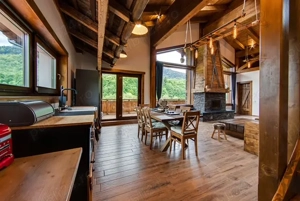 Disponibila de craciun si revelion - imagine 4