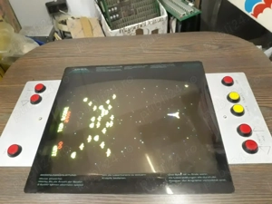 Joc video  "cocktail  table " classic SPACE FIGHTER -1979