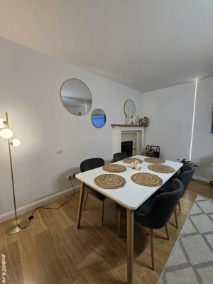 Masa extensibila MDF aproape noua, fara imperfectiuni