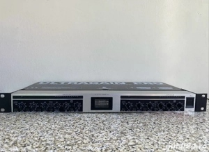 preamplificator  Behringer Ultragain Pro MIC22