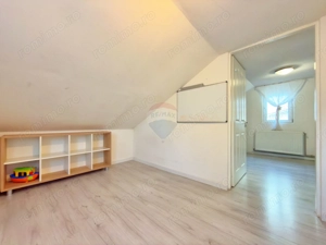 Casă cu 5 camere de vânzare în zona 3 Insule, Arad - imagine 8