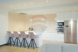 Casă ready to move cu 5 camere, teren 665 mp și garaj – Sântandrei