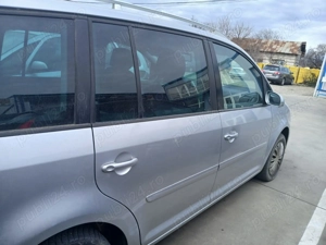 Vand Vw Touran, 2005, motorina, 105 CP, 325000 Km, impecabil. - imagine 5