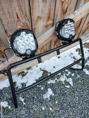 vand proiectoare cu cablaj si bullbar.