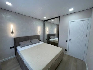 Ofer spre inchiriere apartament cu 2 camere decomandate in zona 1 Mai