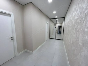 Ofer spre inchiriere apartament cu 2 camere decomandate in zona 1 Mai - imagine 4