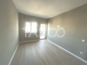 Apartament spatios 4 camere 2 bai 2 balcone si parcare  zona Turnisor - imagine 4