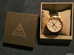 Ceas bărbătesc Guess auriu cu curea neagra