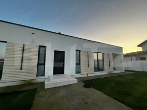 Vilă nouă în Corbeanca – 3 dormitoare, 2 băi, terasă, 330 mp curte liberă