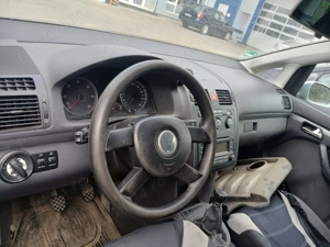 Vand Volksvagen Touran, 2005; 1,9 l motorina; 105 Cp; 325000 km. - imagine 3