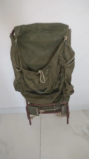 Rucsac model Vechi stare foarte buna.Poze reale