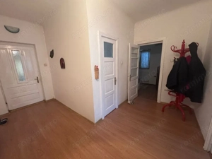 Casă ideală pentru activități educaționale, medicale sau de birou – disponibilă  - imagine 3