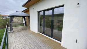 Casă de vânzare in Corușu - imagine 6