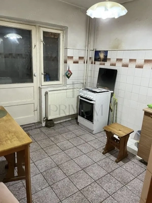 ARADULUI - 2 Camere - ETAJ 1 - DECOMANDAT - Pozitie buna - imagine 3