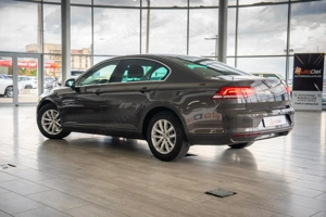Volkswagen Passat Limousine BlueMotion Technology - imagine 7