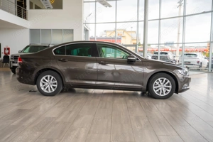 Volkswagen Passat Limousine BlueMotion Technology - imagine 5