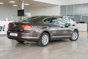 Volkswagen Passat Limousine BlueMotion Technology - imagine 8