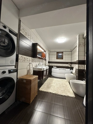 Un apartament rar, 141 mp de lumina, confort si liniste, 3 camere, lux - imagine 5