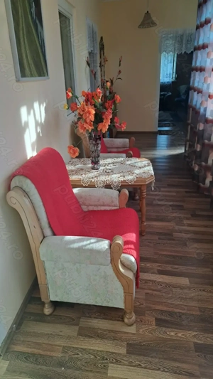 Vând canapea și 2 fotolii