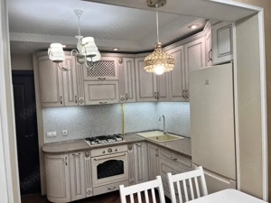 Inchiriem apartament de 3 camere zona 1 Decembrie - imagine 4