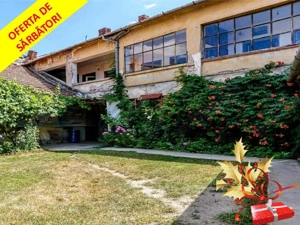 Vând imobil compus din 12 apartamente