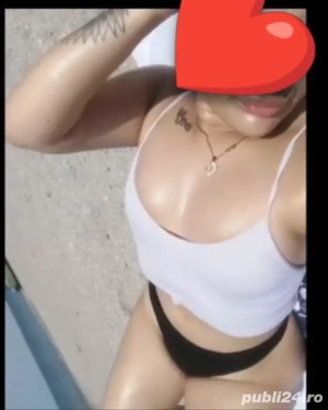 Cristina fac si party uri 