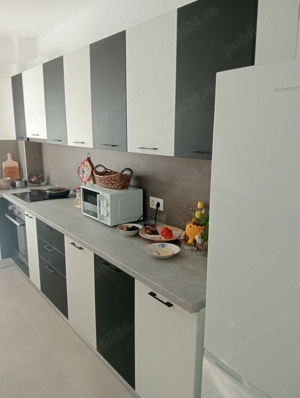 Ofer spre închiriere o garsonieră în bloc nou, zona tractorul Brașov str Ioan Popasu complet mobilat - imagine 3