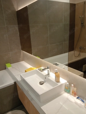 Ofer spre închiriere o garsonieră în bloc nou, zona tractorul Brașov str Ioan Popasu complet mobilat - imagine 4