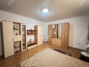 Apartament cu 2 camere la etaj 1 si loc de parcare zona Calea Dumbravi - imagine 2