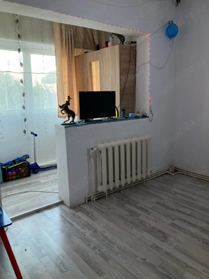 Închiriez apartament două camere decomandat 