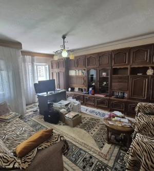 Vând ap.3 cam.conf.1 decomandat .bloc de 4 etaje etajul 3 - imagine 3