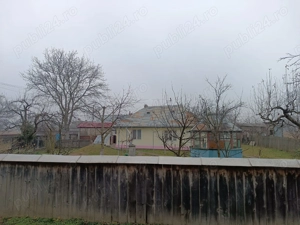 Vind casa batrineasca - imagine 2