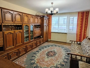 Apartament 3 camere, 74 mp, zona Sasar