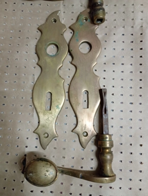 Mânere și șilduri vechi din alamă 