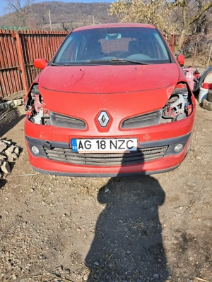Dezmembrez  Renault clio 3 2006 diesel 
