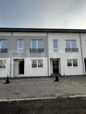 Casă înșiruită cu 3 camere, 110 mp utili, zona Ampoi 3