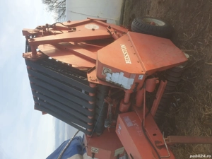 Presa baloti rotunzi Hesston