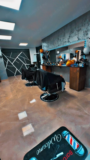 Coleg Colega Frizer Frizeriță - imagine 3