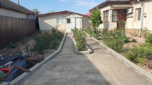 Casa si curte de vanzare Peretu - Teleorman - imagine 9