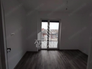 Apartament cu 2 camere, bucatarie inchisa, centrala proprie - imagine 3