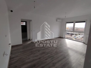 Apartament cu 2 camere, bucatarie inchisa, centrala proprie