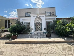 Spațiu Comercial/Showroom de închiriat Aradul Nou - 380 mp + Parcare