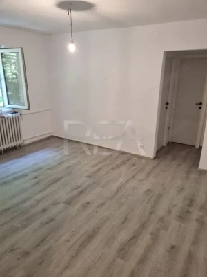 Apartament 2 Camere , Semi-Decomandat , Etaj 2/4 , Piata Resita