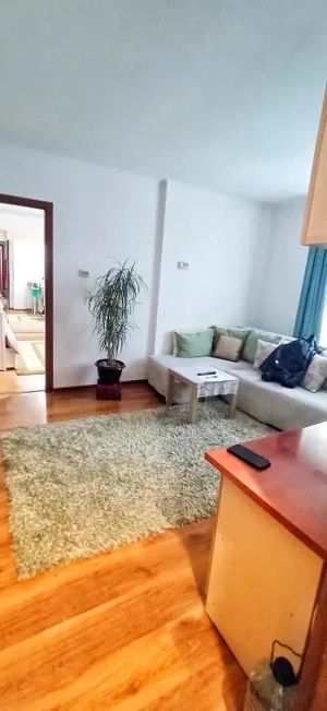 Apartament 2 camere, parter , 40 mp , zona Ronat