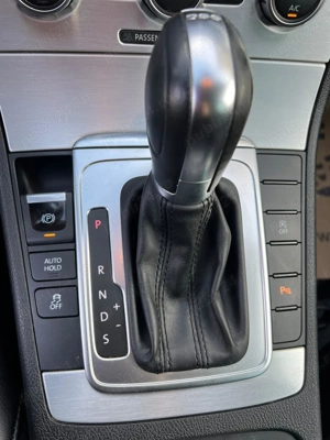 Volkswagen Passat 2.0 TDI - imagine 13