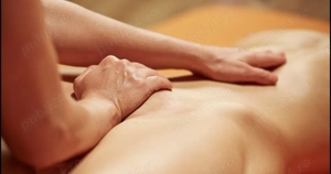Ofer masaj de relaxare,erotic și intim domnișoarelor și doamnelor