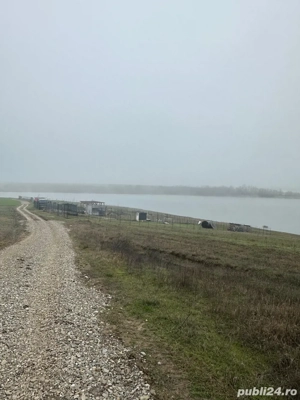 Teren intravilan cu iesire la lac - imagine 3