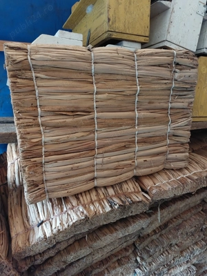 Vand saltelute apicole din papura