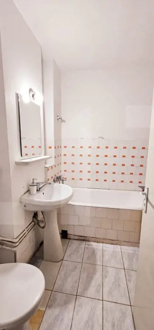 Apartament 3 camere, 2 băi, 2 balcoane, decomandat, centru - Sf.Gheorghe - imagine 6